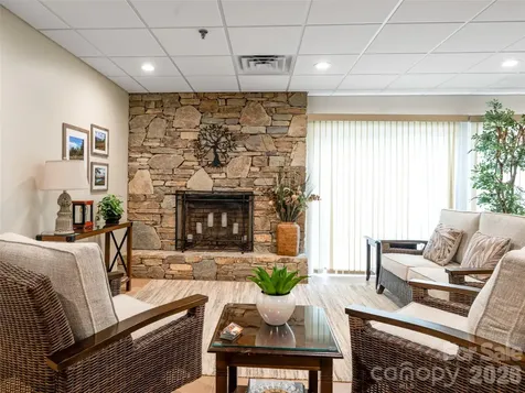 301 White Oak Drive Hendersonville NC 28791