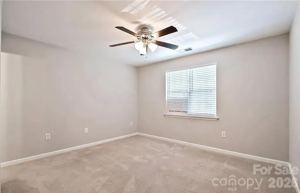 9810 Campus Walk Lane Charlotte NC 28262