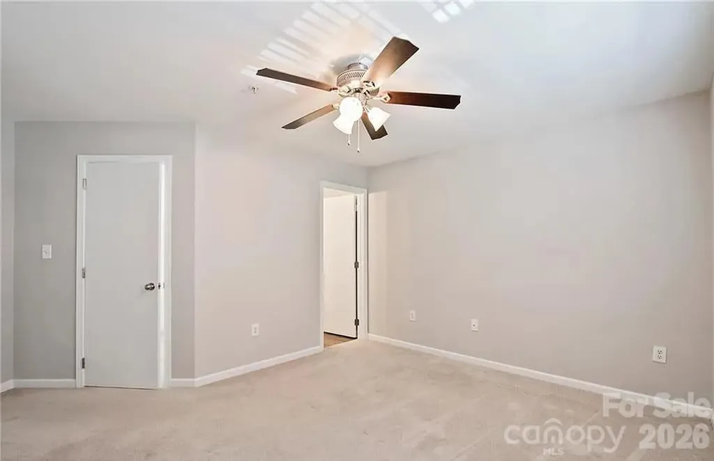 9810 Campus Walk Lane Charlotte NC 28262