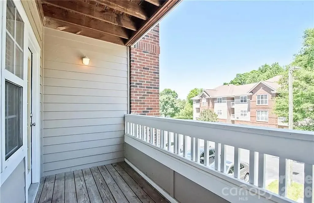 9810 Campus Walk Lane Charlotte NC 28262