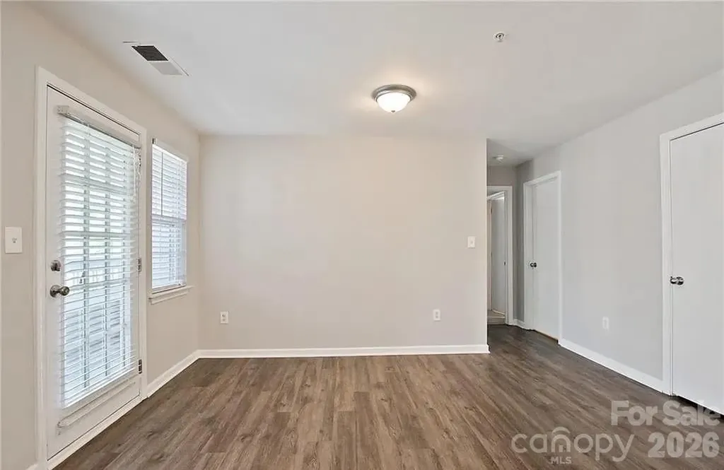 9810 Campus Walk Lane Charlotte NC 28262