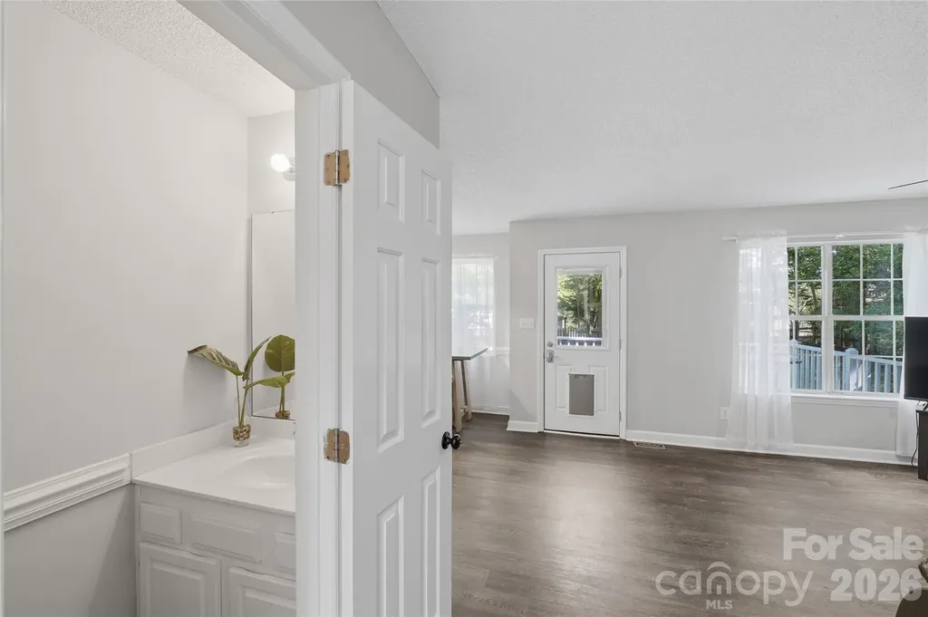 5038 Scaleybark Court Indian Trail NC 28079