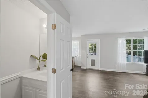 5038 Scaleybark Court Indian Trail NC 28079