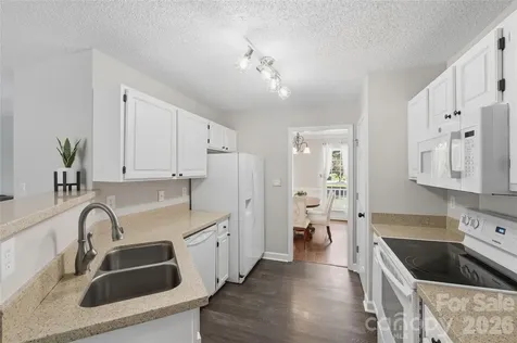 5038 Scaleybark Court Indian Trail NC 28079