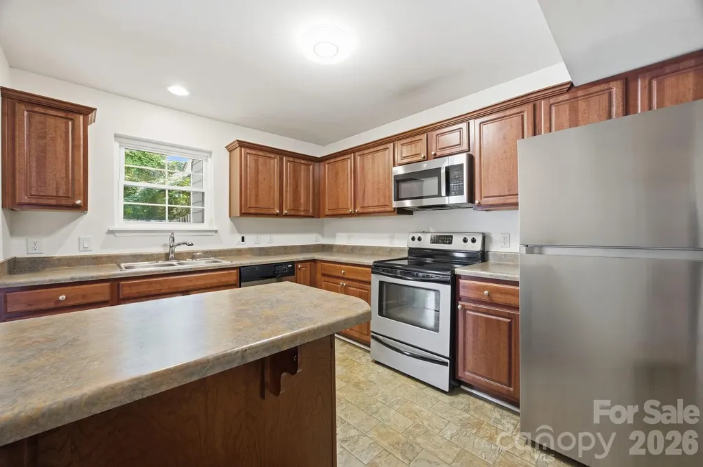 3132 Heathstead Place Charlotte NC 28210