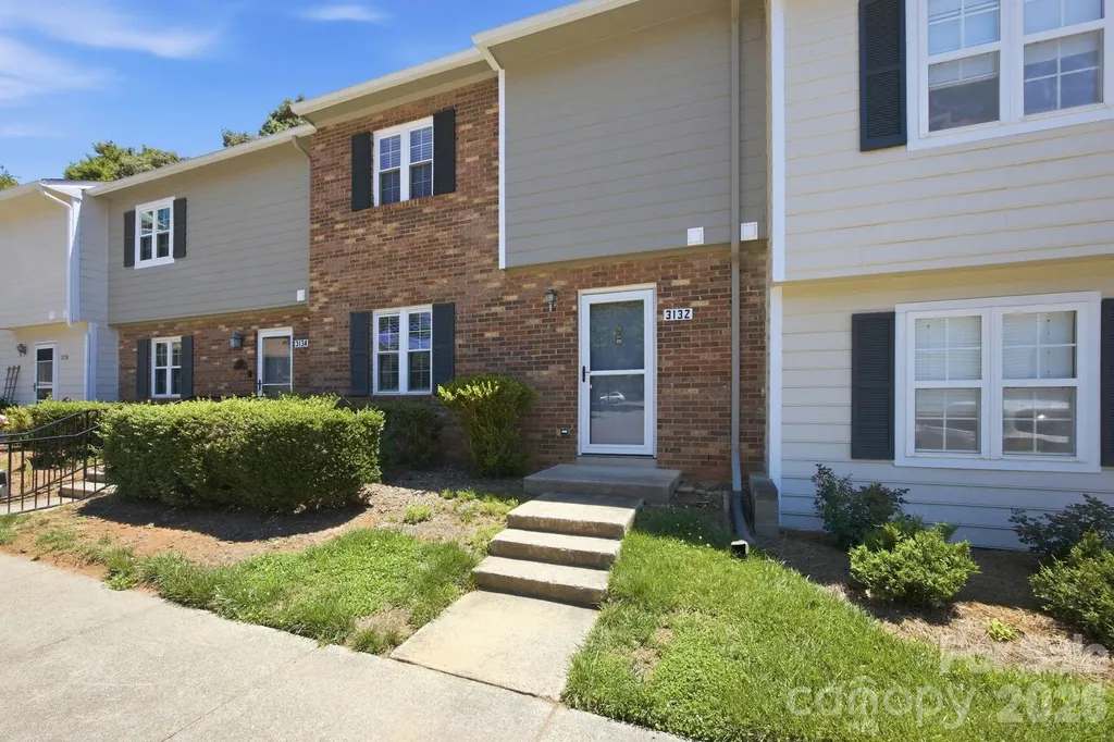 3132 Heathstead Place Charlotte NC 28210