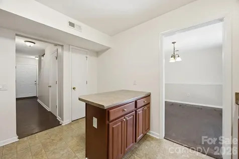 3132 Heathstead Place Charlotte NC 28210