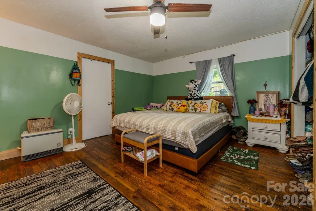615 Oak Avenue Spruce Pine NC 28777