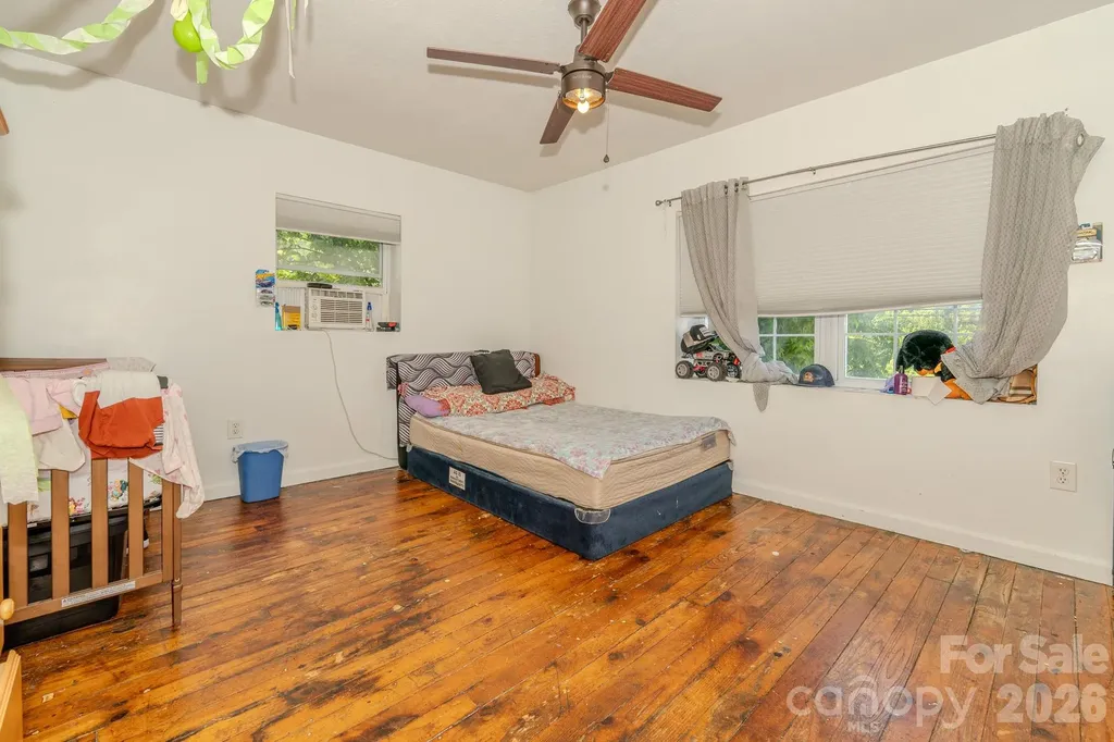 615 Oak Avenue Spruce Pine NC 28777