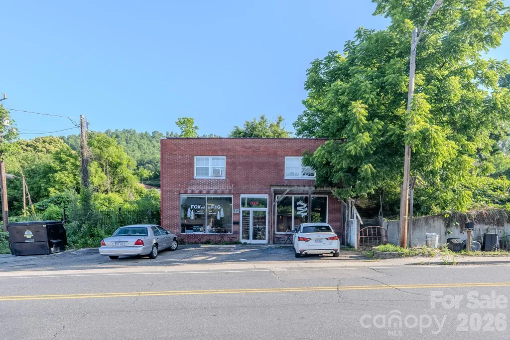 615 Oak Avenue Spruce Pine NC 28777