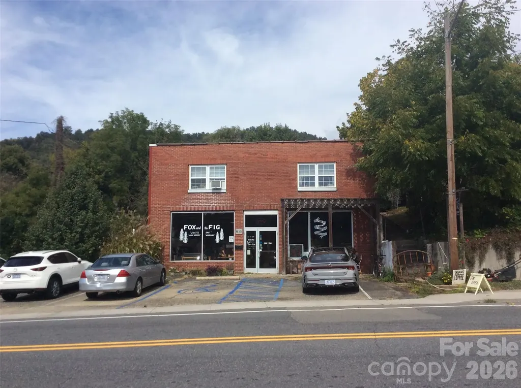 615 Oak Avenue Spruce Pine NC 28777