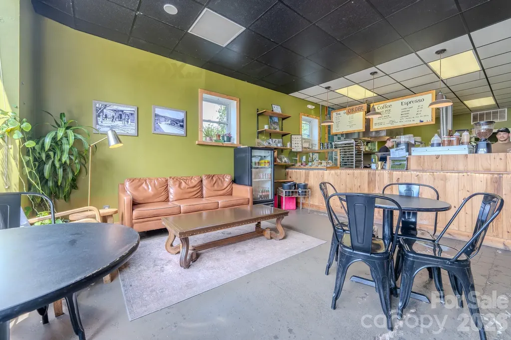 615 Oak Avenue Spruce Pine NC 28777