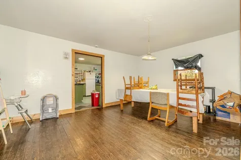 615 Oak Avenue Spruce Pine NC 28777