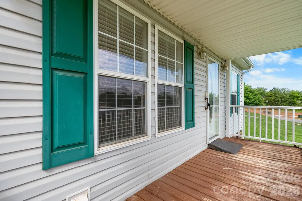 952 Eastern Ridge Drive Newton NC 28658