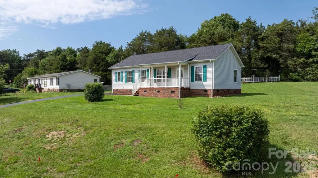 952 Eastern Ridge Drive Newton NC 28658