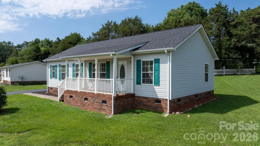 952 Eastern Ridge Drive Newton NC 28658