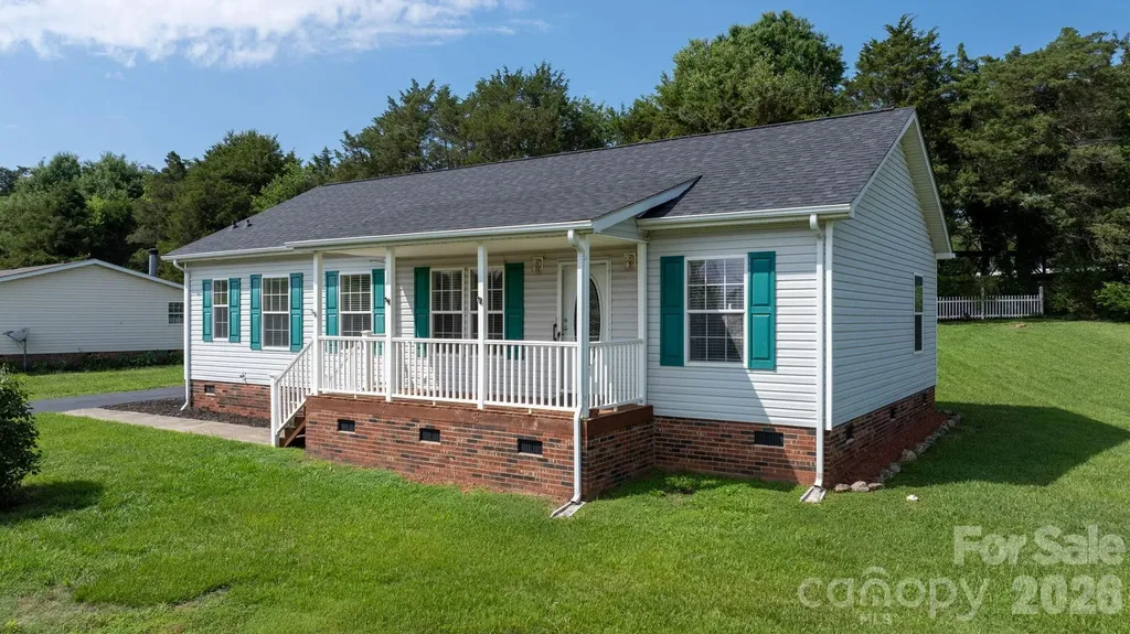 952 Eastern Ridge Drive Newton NC 28658