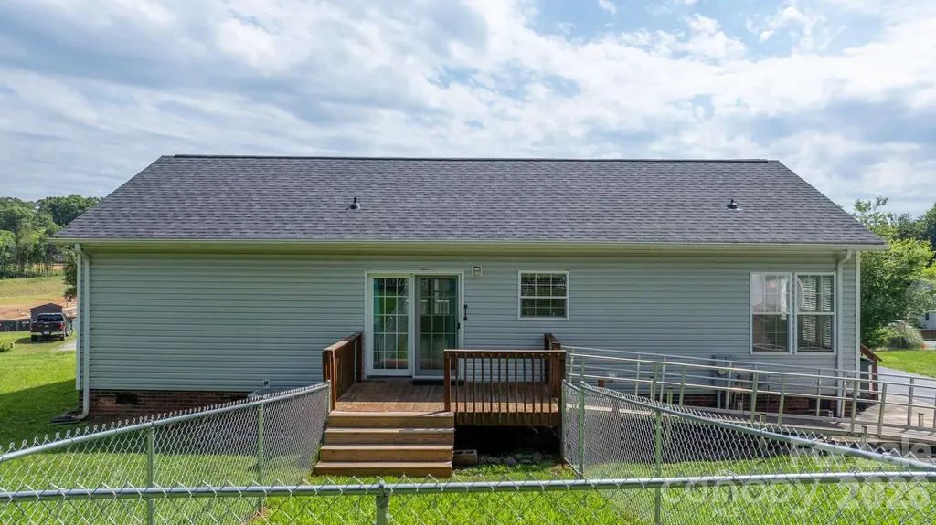 952 Eastern Ridge Drive Newton NC 28658