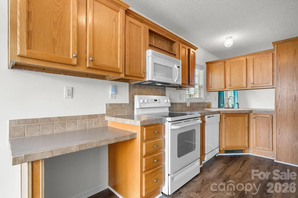 952 Eastern Ridge Drive Newton NC 28658