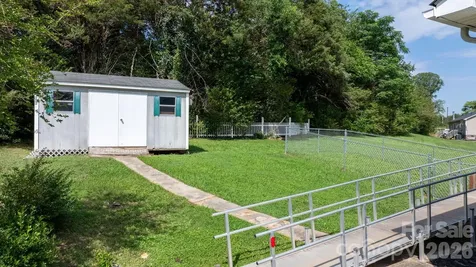952 Eastern Ridge Drive Newton NC 28658
