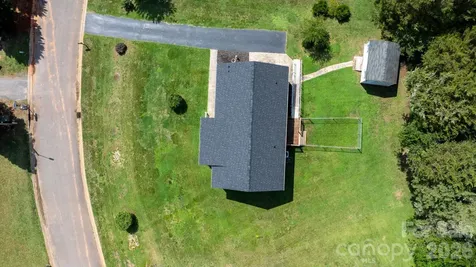 952 Eastern Ridge Drive Newton NC 28658