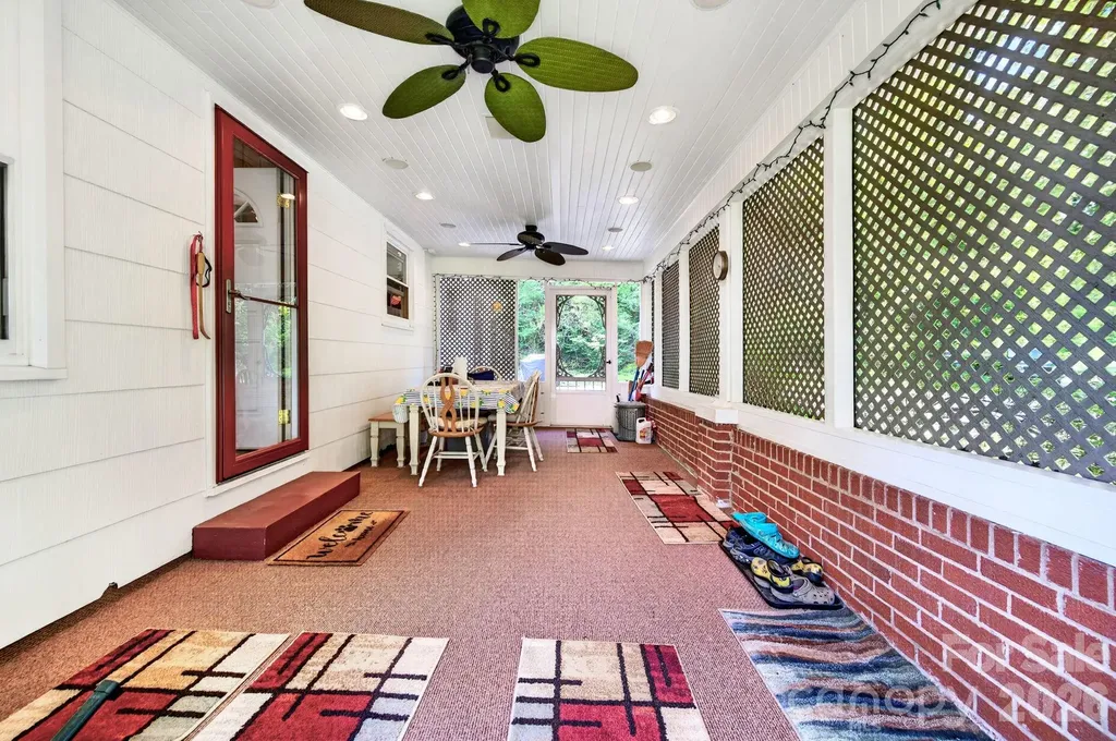 2896 Old Mars Hill Highway Weaverville NC 28787