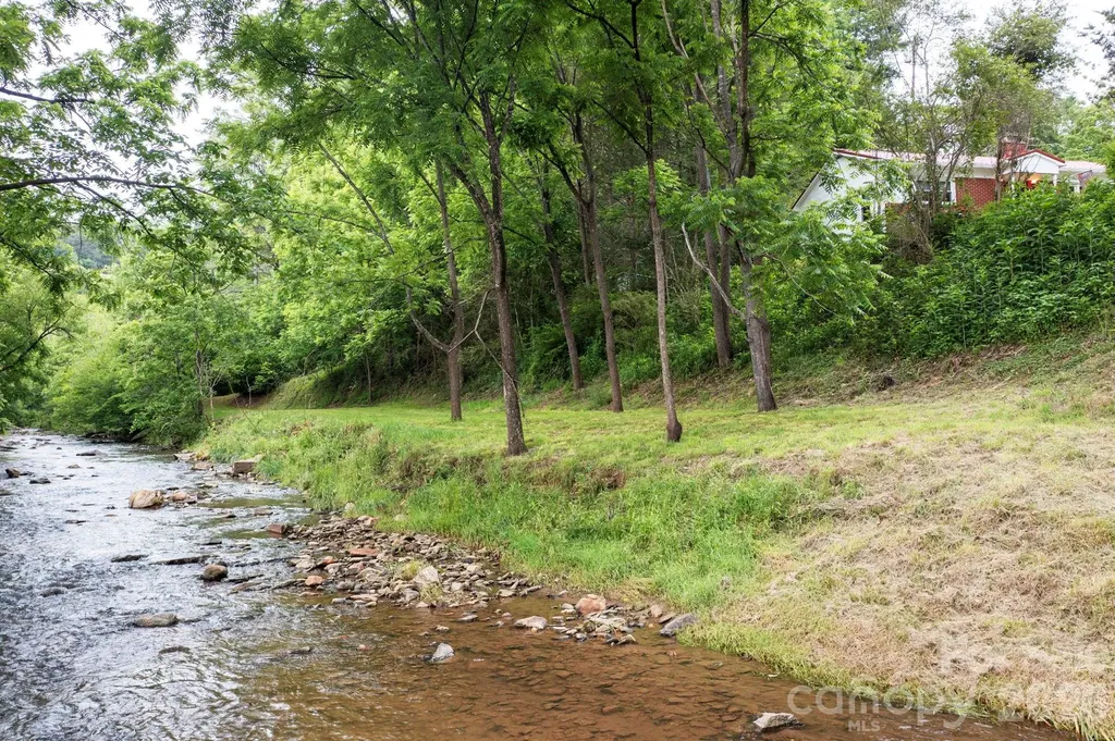 2896 Old Mars Hill Highway Weaverville NC 28787