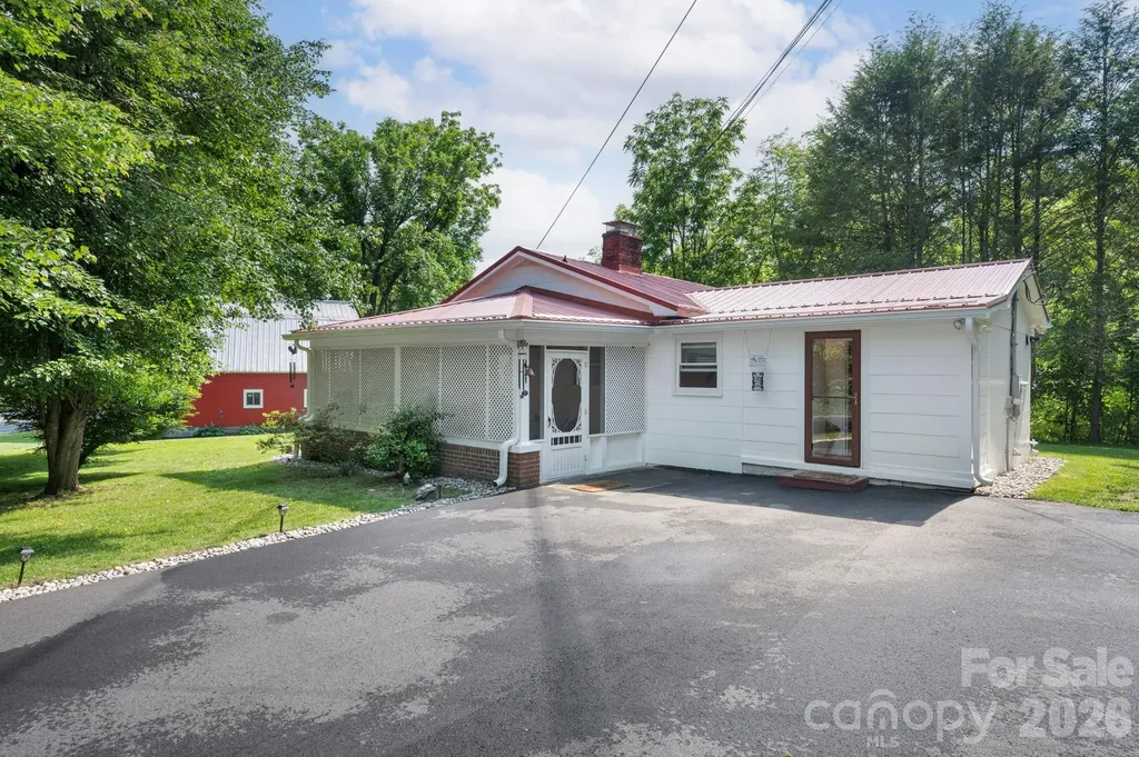 2896 Old Mars Hill Highway Weaverville NC 28787