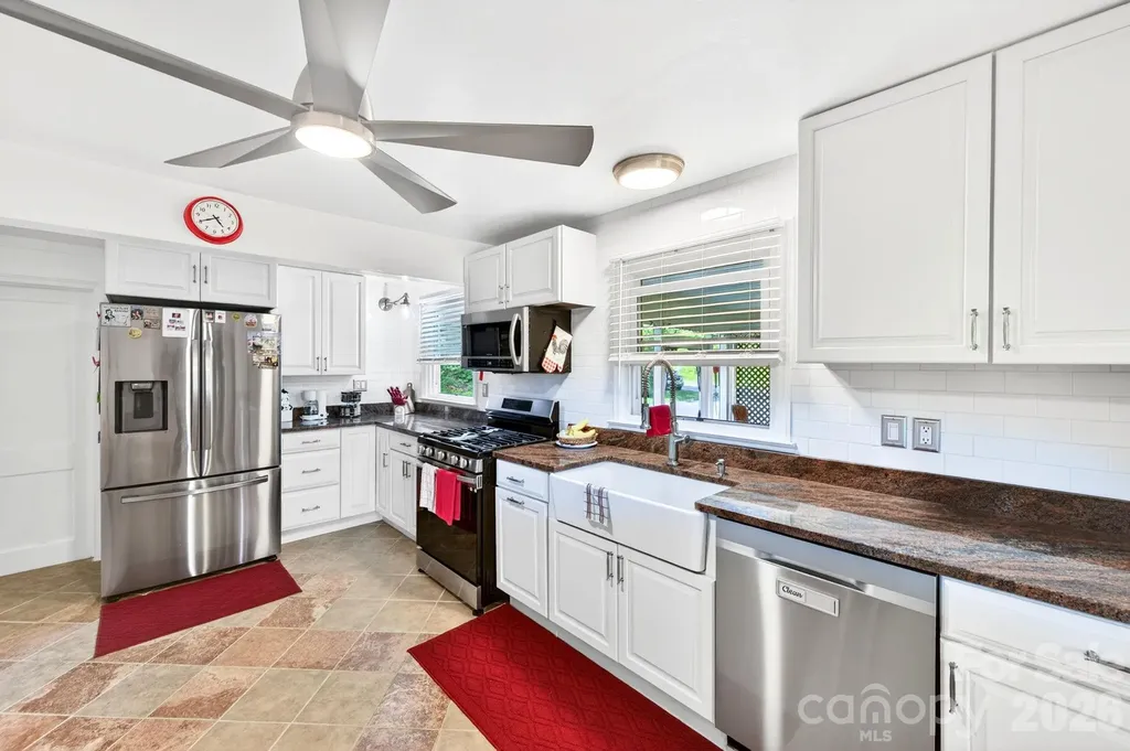 2896 Old Mars Hill Highway Weaverville NC 28787