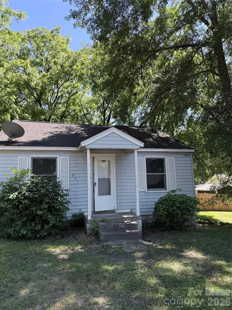 909 E Harrison Avenue Gastonia NC 28054
