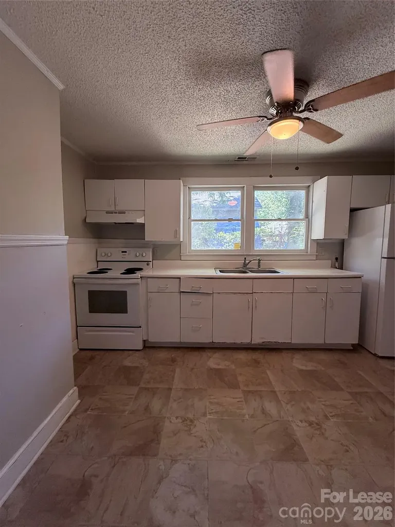 909 E Harrison Avenue Gastonia NC 28054