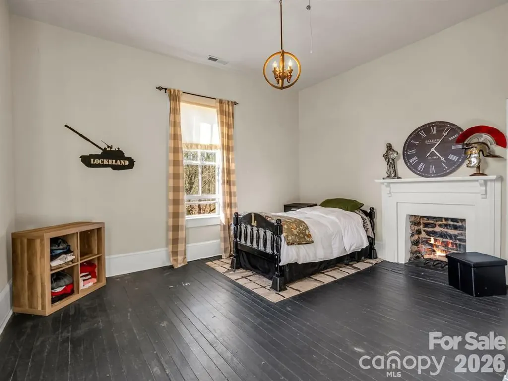 219 Stoney Mountain Road Hendersonville NC 28791