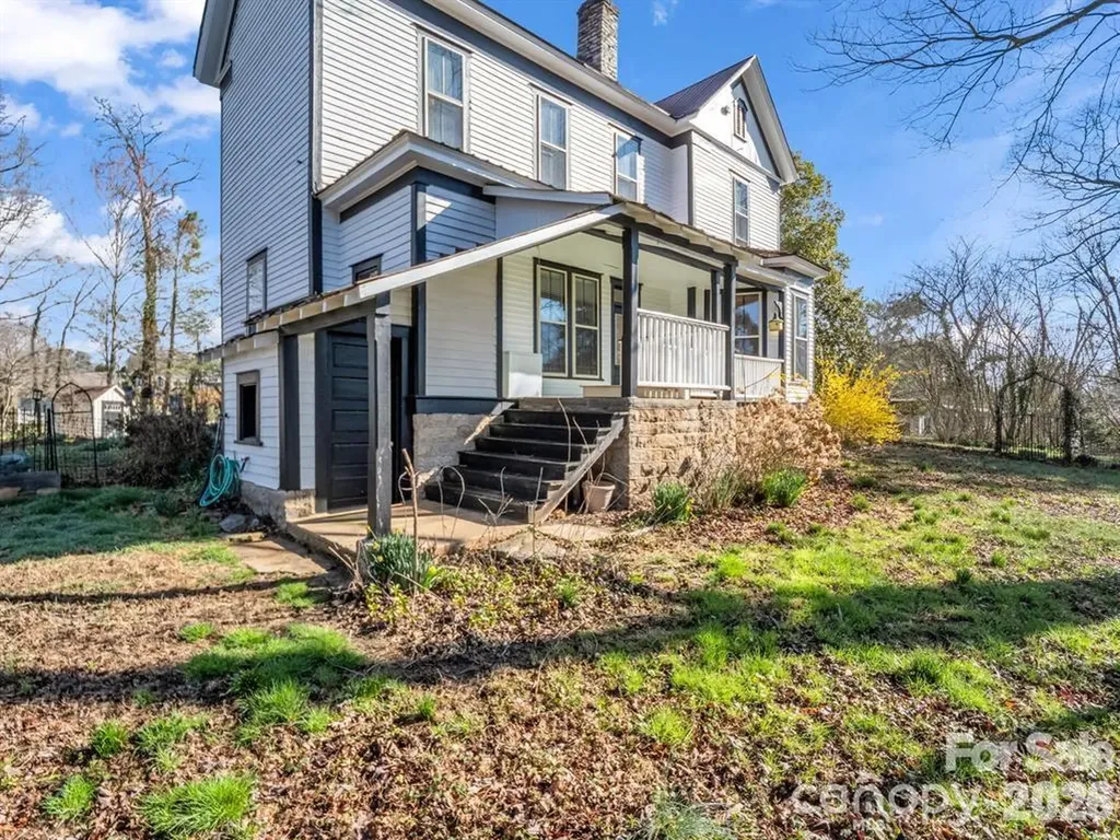 219 Stoney Mountain Road Hendersonville NC 28791