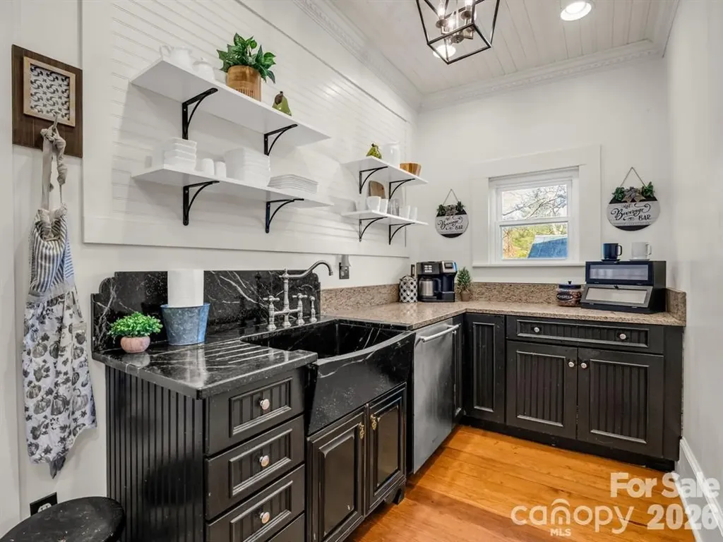 219 Stoney Mountain Road Hendersonville NC 28791