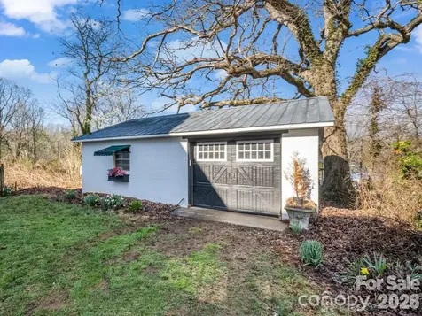 219 Stoney Mountain Road Hendersonville NC 28791