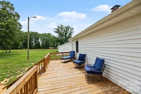 2724 Union Cross Church Road Yadkinville NC 27055