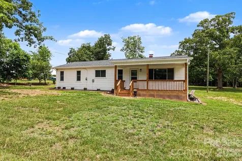 2724 Union Cross Church Road Yadkinville NC 27055