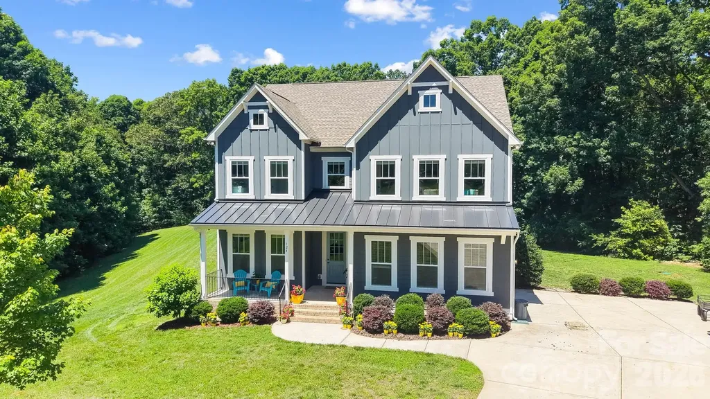 124 Lorenzo Lane Mooresville NC 28115