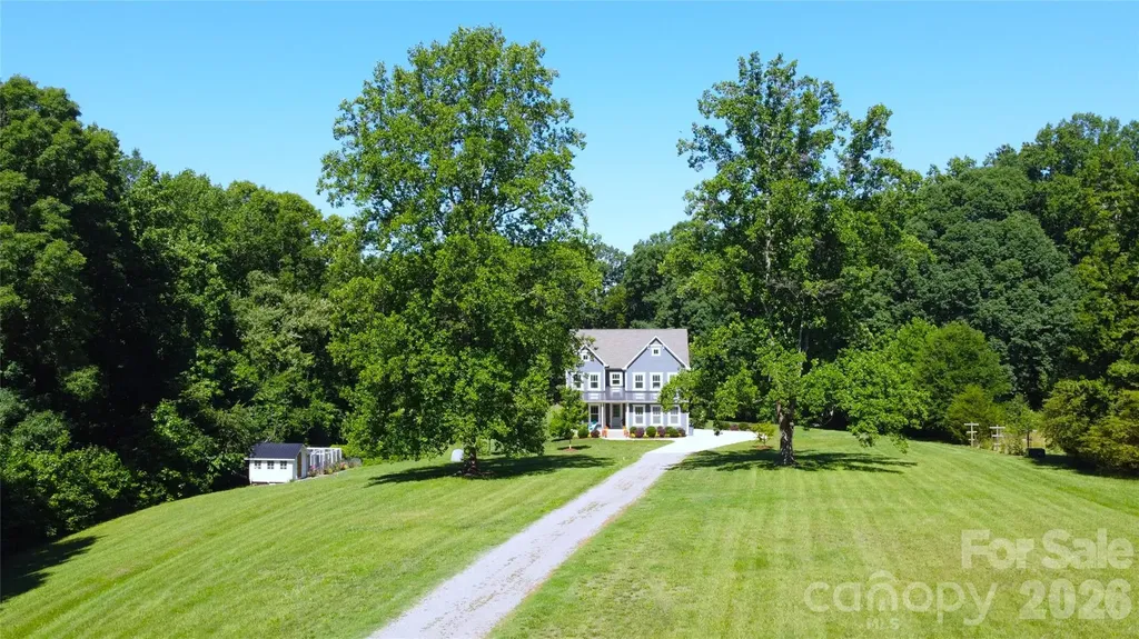124 Lorenzo Lane Mooresville NC 28115