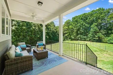 124 Lorenzo Lane Mooresville NC 28115