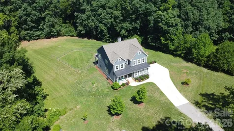 124 Lorenzo Lane Mooresville NC 28115