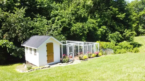 124 Lorenzo Lane Mooresville NC 28115