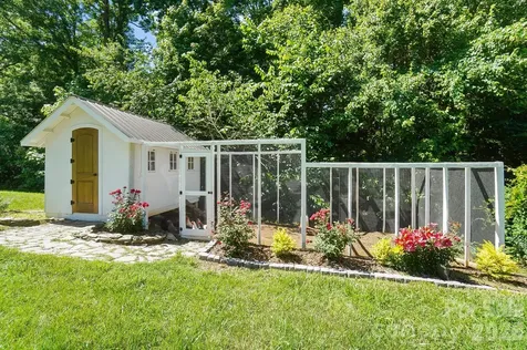 124 Lorenzo Lane Mooresville NC 28115