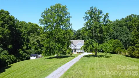 124 Lorenzo Lane Mooresville NC 28115
