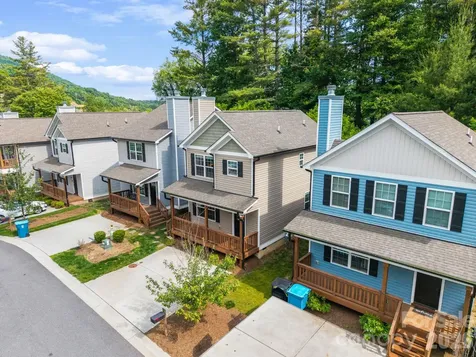 236 Stratford Lane Boone NC 28607