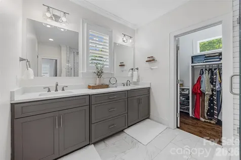 3430 Cosby Place Charlotte NC 28205