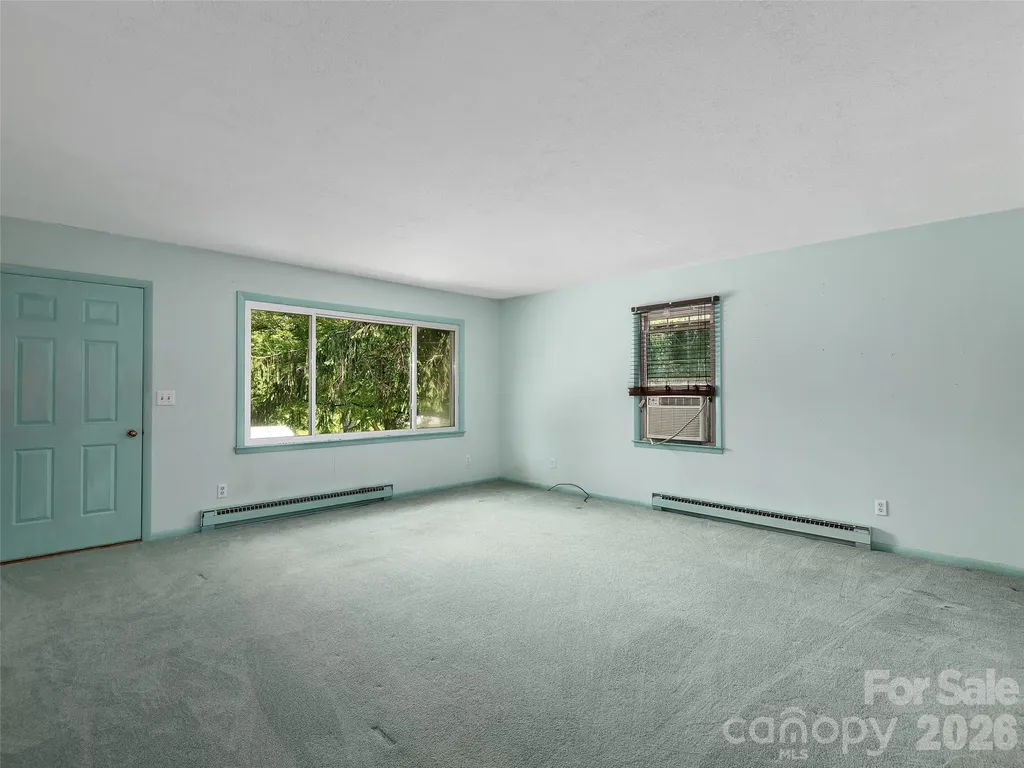 25 Moody Road Asheville NC 28806