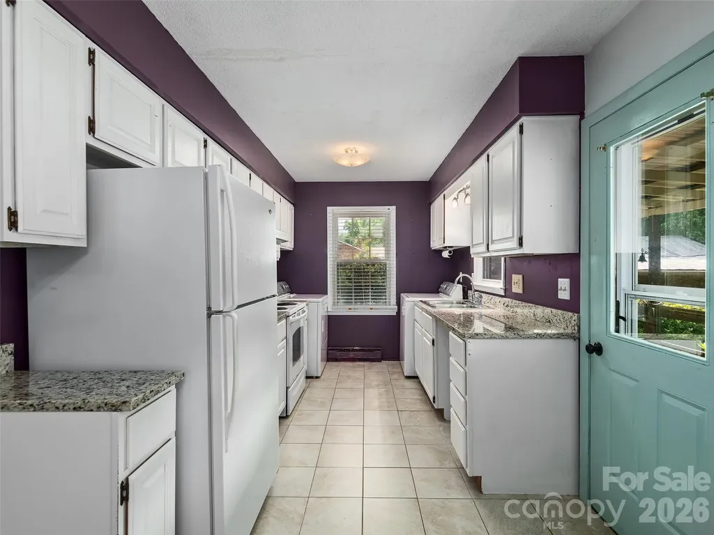 25 Moody Road Asheville NC 28806