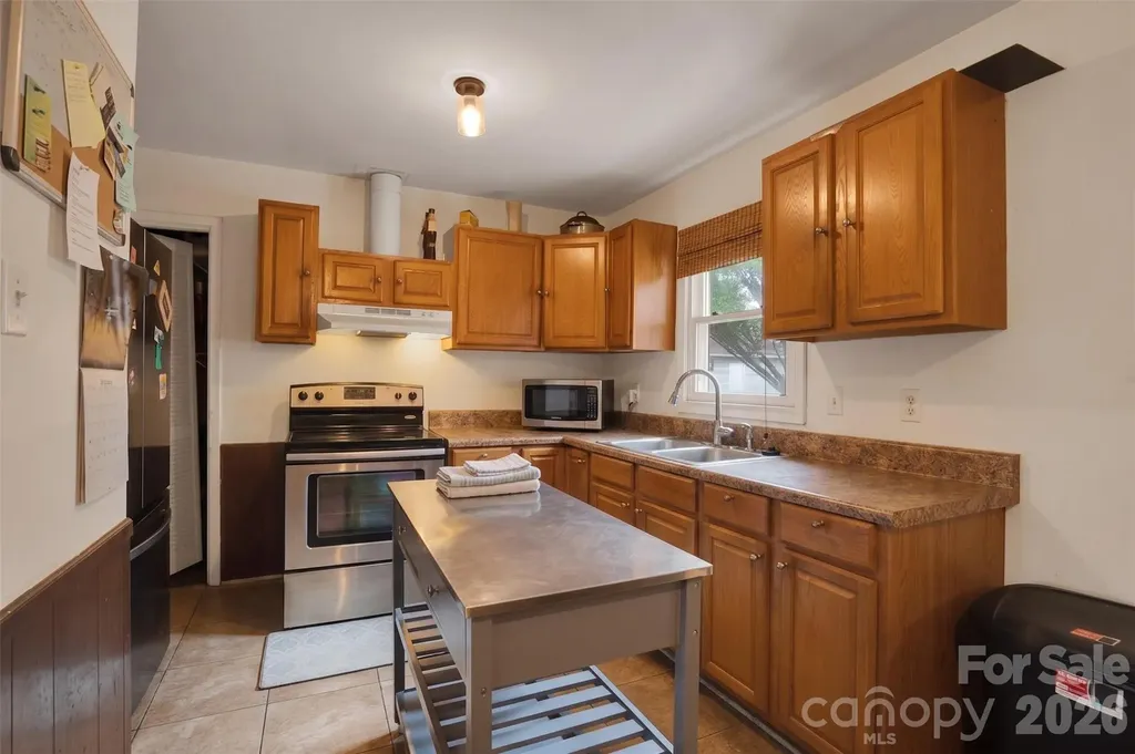1616 Mcallister Drive Charlotte NC 28216