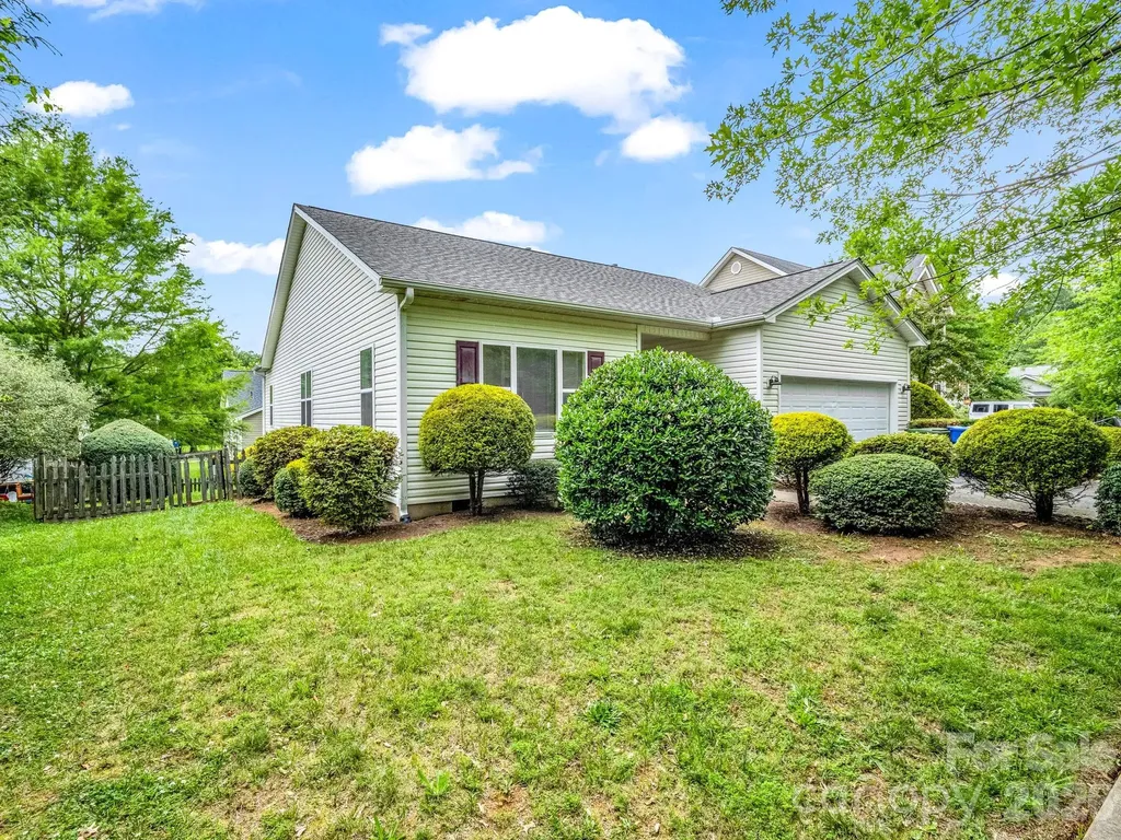 6 Scottish Circle Asheville NC 28803